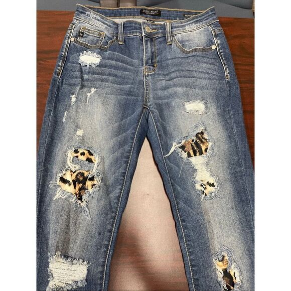 Judy Blue Skinny Fit Jeans with Leopard Print Patches Size 5/27 - Picture 2 of 9